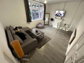 Wonderful 2 bedroom on Tower Bridge